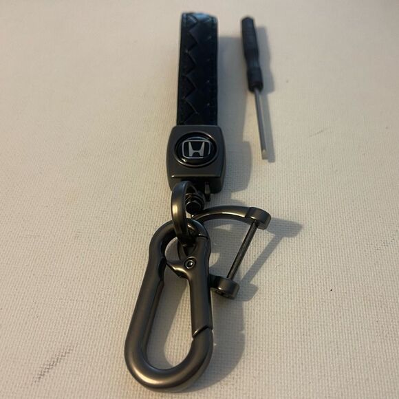 Honda Logo Key Fob Keychain in Black Leather NWT - Picture 2 of 4